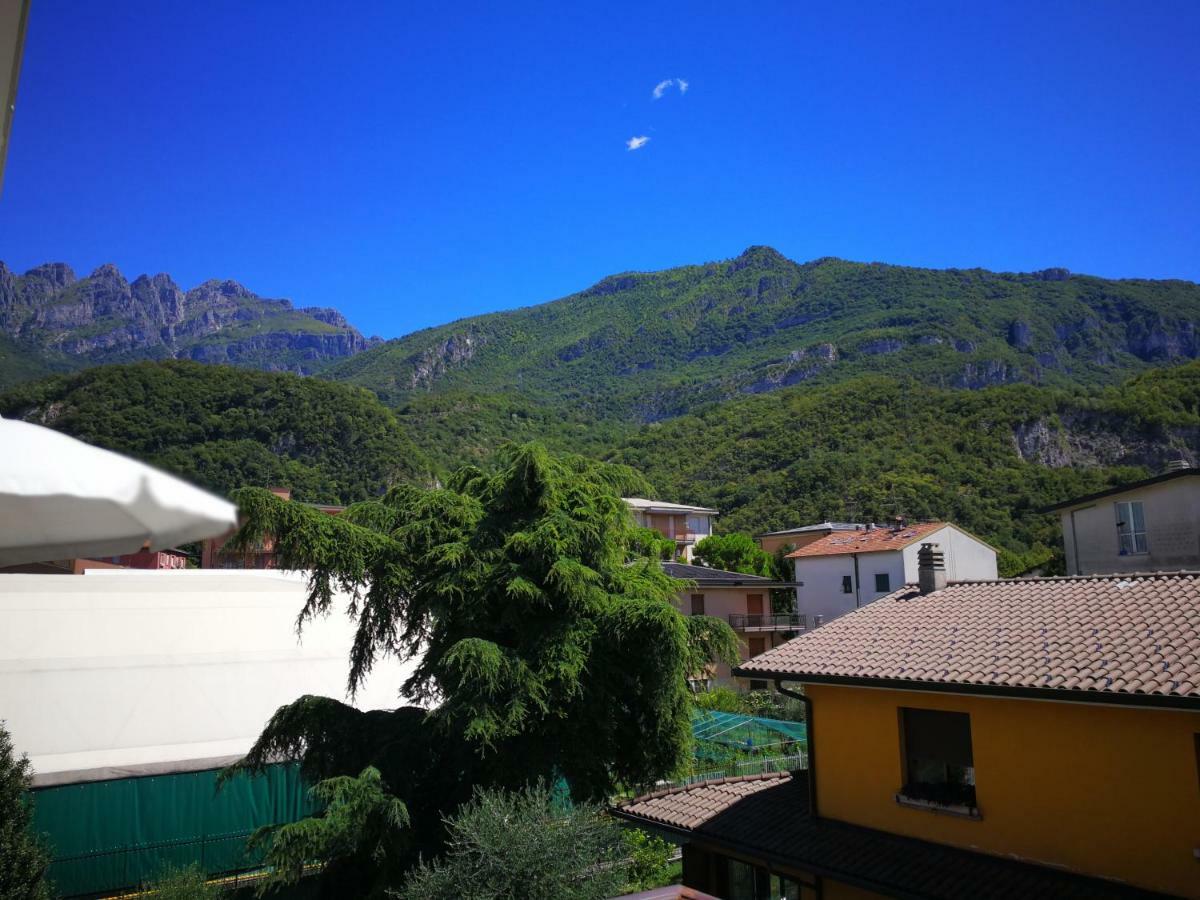 B&B Il Giardino Delle Fate Lecco Exterior foto